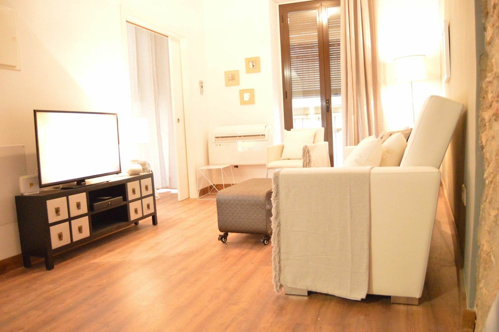 Tarragona Suites Mediona Zewnętrze zdjęcie